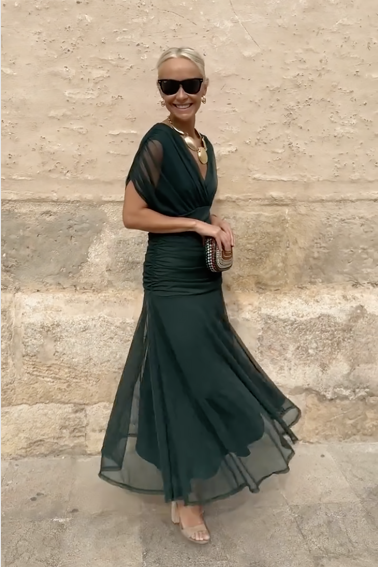 Vestido Luisa Escote en V - Van Moreau Utrecht