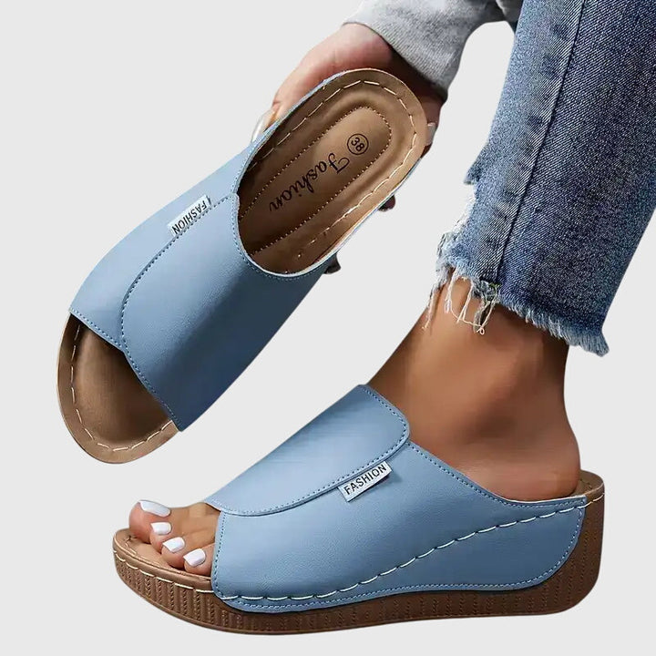 Bríd | Classic Comfort Walking Sandals - Van Moreau Utrecht