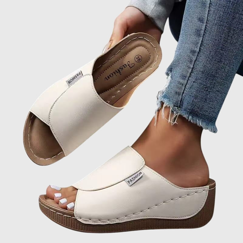 Bríd | Classic Comfort Walking Sandals - Van Moreau Utrecht