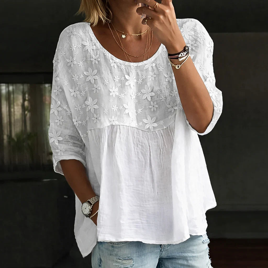 Blusa Patchwork con Flores Bordadas – Diseño Bohemio con Bordado Detallado - Van Moreau Utrecht