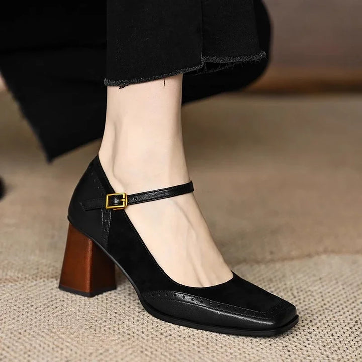 Tacones de Elegancia Terrosa - Van Moreau Utrecht