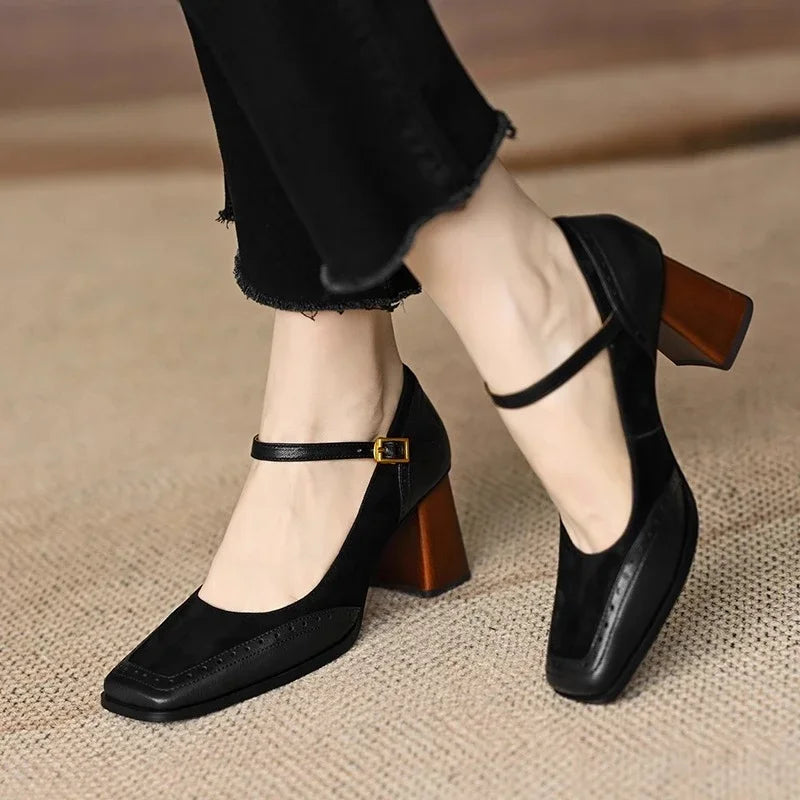 Tacones de Elegancia Terrosa - Van Moreau Utrecht