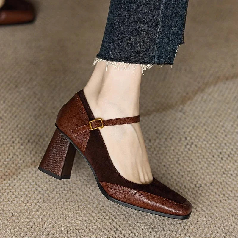 Tacones de Elegancia Terrosa - Van Moreau Utrecht
