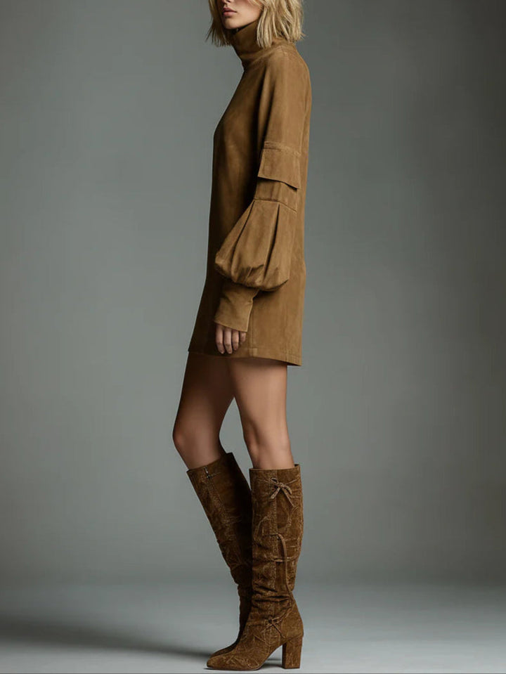 Livia ❘ Vestido mini oversize de ante con cuello alto - Van Moreau Utrecht