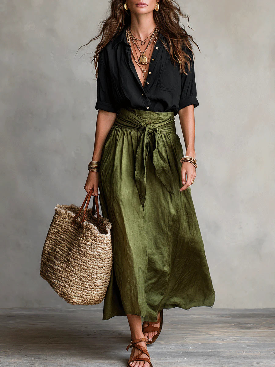 Vera™ | Ensemble de deux pièces : t-shirt noir et jupe midi vert olive - Van Moreau Utrecht
