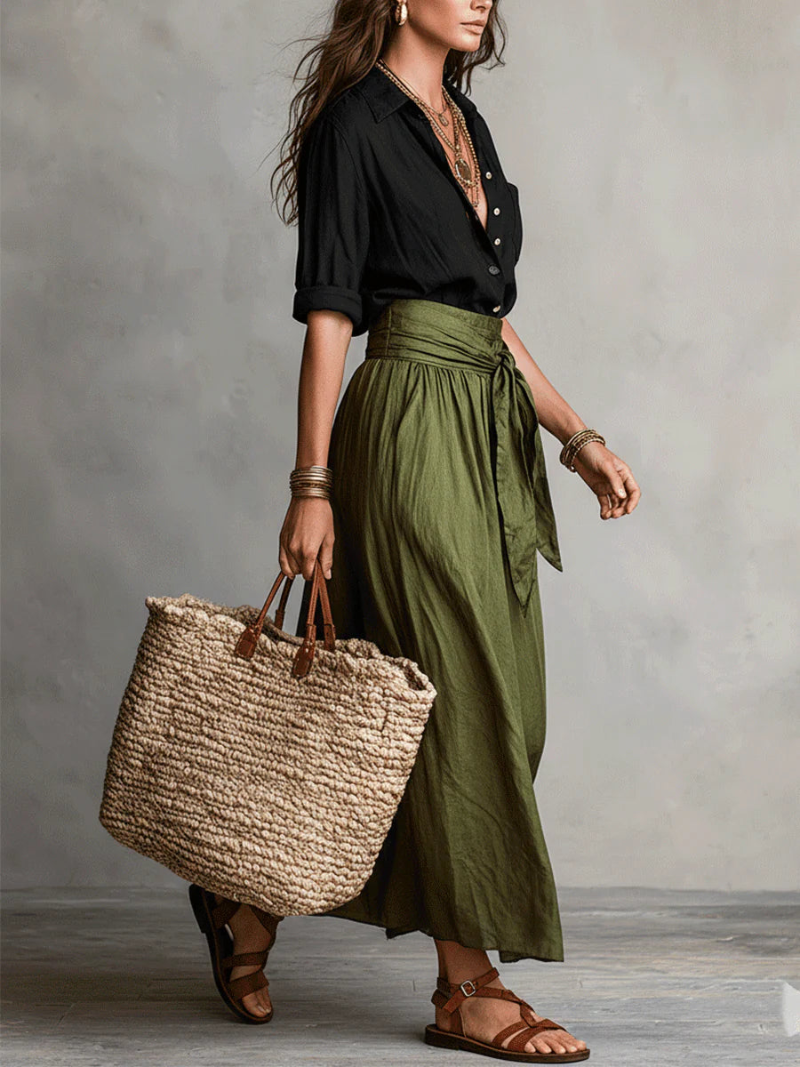 Vera™ | Ensemble de deux pièces : t-shirt noir et jupe midi vert olive - Van Moreau Utrecht