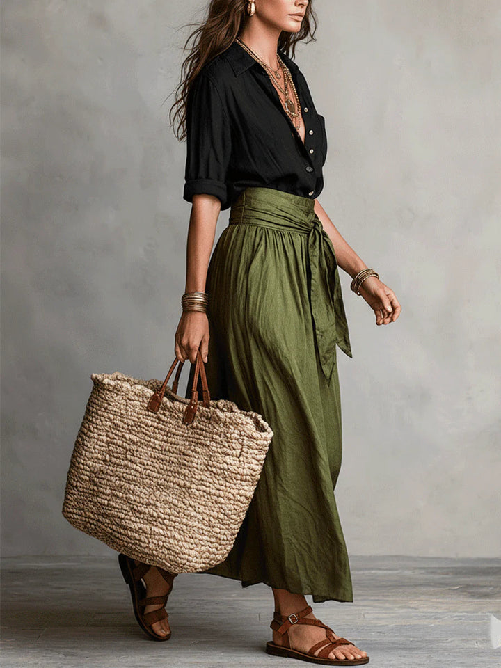 Vera™ | Ensemble de deux pièces : t-shirt noir et jupe midi vert olive - Van Moreau Utrecht