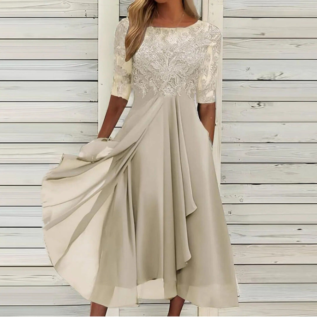 ZARIA™ | The Flattering Lace Midi Dress - Van Moreau Utrecht