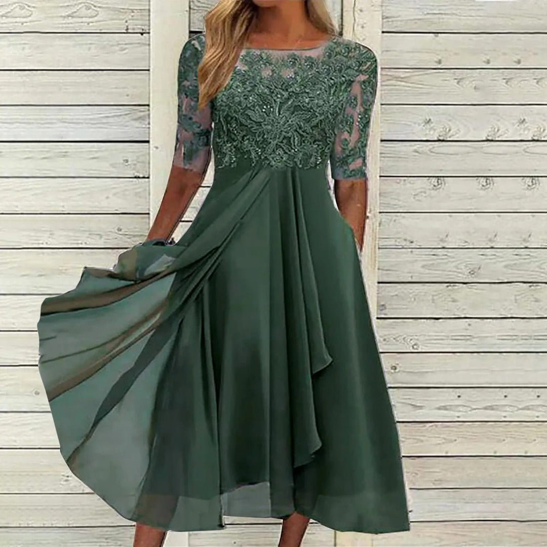 ZARIA™ | The Flattering Lace Midi Dress - Van Moreau Utrecht